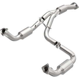 Magnaflow 12-17 Chevrolet Express 3500 6.0L Direct Fit Converter (5582113)