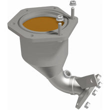 Load image into Gallery viewer, Magnaflow 2013 Nissan Pathfinder 3.5L Direct Fit Converter (5582128)