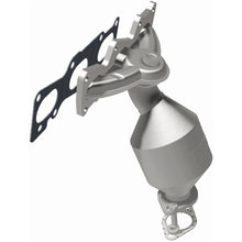 Load image into Gallery viewer, Magnaflow 07-09 Hyundai Santa Fe 3.3L Direct Fit Converter (5582201)