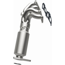 Load image into Gallery viewer, Magnaflow 05-16 Nissan Frontier 2.5L Direct Fit Converter (5582596)