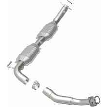 Load image into Gallery viewer, Magnaflow 07-12 Toyota Tundra 4.0L Direct Fit Converter (5582625)