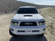 Load image into Gallery viewer, 05-11 Toyota Tacoma LUXX-Series LED Projector Headlights Black