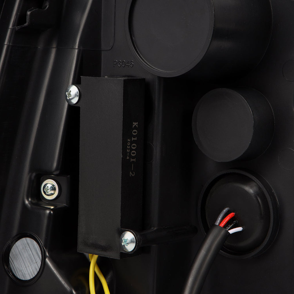 09-18 Ram Truck LUXX-Series LED Tail Lights Black-Red