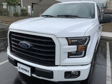 Load image into Gallery viewer, 15-17 Ford F150 / 17-20 Ford F150 Raptor LUXX-Series LED Projector Headlights Black