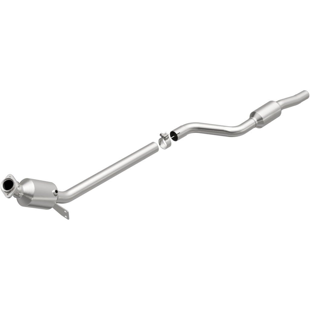 Magnaflow 12-14 C350 V6 3.5 OEM Underbody Direct Fit Converter (21-448)