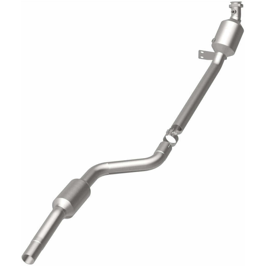 Magnaflow 12-14 C350 V6 3.5 OEM Underbody Direct Fit Converter (21-448)