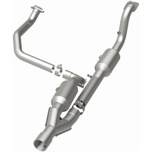 Load image into Gallery viewer, Magnaflow 14-18 2500 V8 6.4 OEM Underbody Direct Fit Converter (21-513)