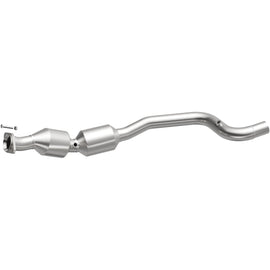 MagnaFlow 13-17 Range Rover V8 5 OEM Underbody Direct Fit EPA Compliant Catalytic Converter (21-536)
