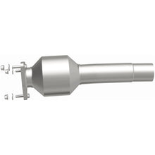 Load image into Gallery viewer, Magnaflow 15-17 Discovery Sport L4 2 OEM Underbody Direct Fit Converter (21-538)