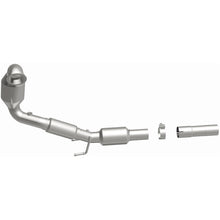 Load image into Gallery viewer, MagnaFlow Converter Direct Fit 15-17 Volkswagen Golf / GTI (21-581)