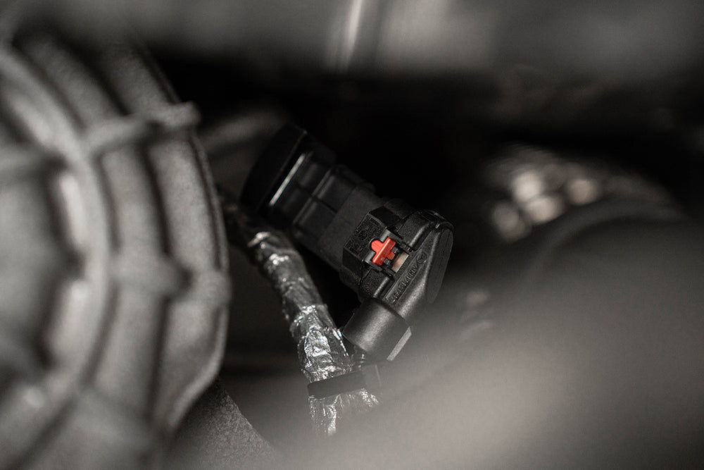 Corsa Performance 3.0 Inch Cat-Back Dual Rear Exit Exhaust System with NPP and AFM Simulators and 4.5 Inch Black Caron Fiber Tips 20-25 Chevrolet Corvette C8 (21108CF)