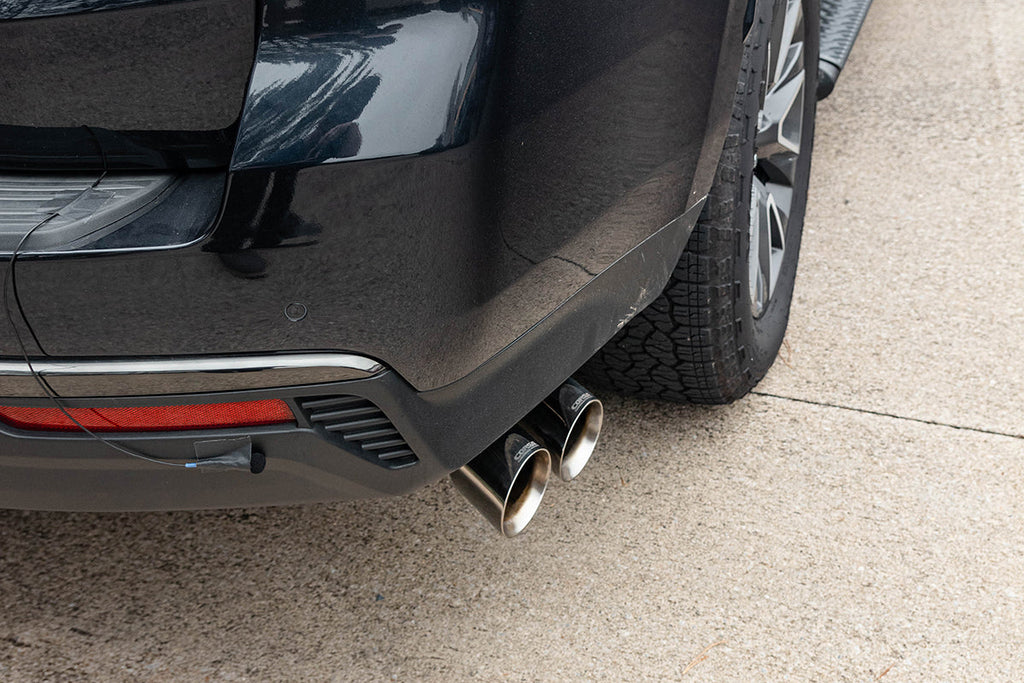 Corsa Performance 3.0 Inch Single Side Exit Cat-Back Exhaust System with Twin 4.0 Inch Black Tips 21-25 Chevrolet Suburban 134.1 Inch Wheel Base (21126BLK)