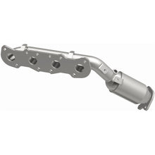 Load image into Gallery viewer, MagnaFlow Conv DF 12-16 Hyundai Equus V8 5 OEM Manifold (22-093)