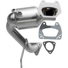Load image into Gallery viewer, Magnaflow 15-16 Chrysler 200 3.6L OEM Manifold Direct Fit Converter (22-161)