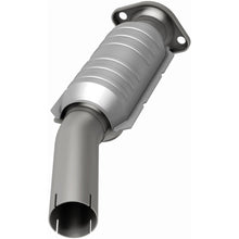 Load image into Gallery viewer, Magnaflow Conv DF 06-10 Toyota Rav4 3.5L (23006)