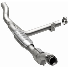 Load image into Gallery viewer, MagnaFlow Conv DF 99 Ford F-150 4.6L (23082)