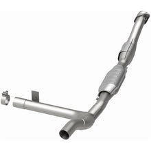 Load image into Gallery viewer, MagnaFlow Conv DF 99 Ford F-150 4.6L (23082)