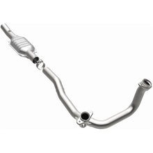 Load image into Gallery viewer, MagnaFlow Conv DF 96 Ford E-Series Van 5.8L (23101)