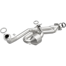 Load image into Gallery viewer, MagnaFlow Conv DF 01-03 Toyota Sienna 3.0L (23136)