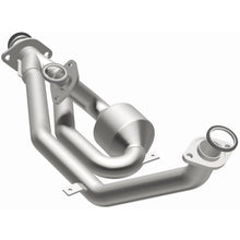Load image into Gallery viewer, MagnaFlow Conv DF 01-03 Toyota Sienna 3.0L (23136)