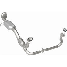 Load image into Gallery viewer, MagnaFlow Conv DF 01-05 Chevrolet Blazer 4.3L 4WD (23139)