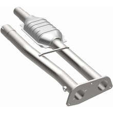 Load image into Gallery viewer, MagnaFlow Conv DF 98 GM Truck 5.7L (23179)