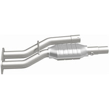 Load image into Gallery viewer, MagnaFlow Conv DF 98 GM Truck 5.7L (23179)