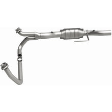Load image into Gallery viewer, MagnaFlow Conv DF 00-01 Dodge Ram 3500 Van (23298)