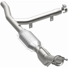 Load image into Gallery viewer, MagnaFlow Conv DF 97-98 F150/F250 4.2L 2Wd Pa (23317)