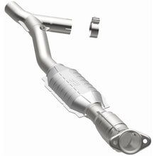 Load image into Gallery viewer, MagnaFlow Conv DF 98 Ford Expedition 5.4L (23322)