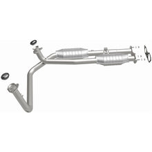 Load image into Gallery viewer, MagnaFlow Conv DF GM Truck/Suv Dual Outlet 96 (23453)