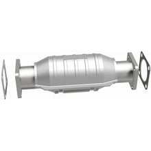 Load image into Gallery viewer, MagnaFlow Conv Chevrolet-Geo-Isuzu 13.2X6.5X4 (23651)