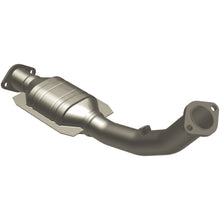 Load image into Gallery viewer, MagnaFlow Conv DF 96-98 Mazda MPV 3.0L Front (23694)