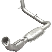 Load image into Gallery viewer, MagnaFlow Conv DF 98 Ford Expedition 5.4L (23718)