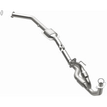Load image into Gallery viewer, MagnaFlow Conv DF 98-00 Sienna 3.0L (23751)