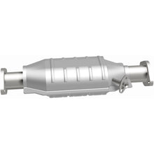 Load image into Gallery viewer, MagnaFlow Conv DF Toyota 81 82 (23890)