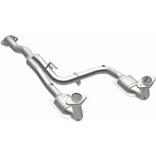 Load image into Gallery viewer, MagnaFlow Conv DF 07 Jeep Liberty 3.7L (23957)