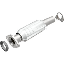 Load image into Gallery viewer, Magnaflow Conv DF 04-06 Toyota Sienna 3.3L AWD Rear (24158)