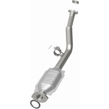 Load image into Gallery viewer, Magnaflow Conv DF 96-00 Toyota 4 Runner 2.7 (24286)