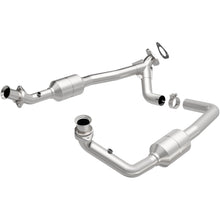Load image into Gallery viewer, MagnaFlow Conv DF 00-03 Ford E150 5.4L (24307)