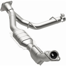 Load image into Gallery viewer, MagnaFlow Conv DF 03-04 Ford Expedition 5.4L V8 Passenger Side (24414)