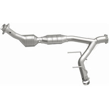 Load image into Gallery viewer, MagnaFlow Conv DF 03-04 Ford Expedition 5.4L V8 Passenger Side (24414)