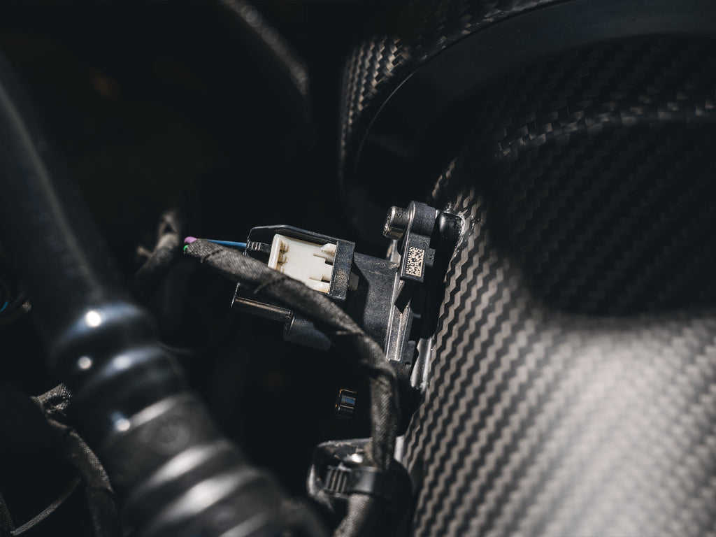 AWE Tuning S-FLO Carbon Intake for the S650 Mustang 5.0L (2660-15650)
