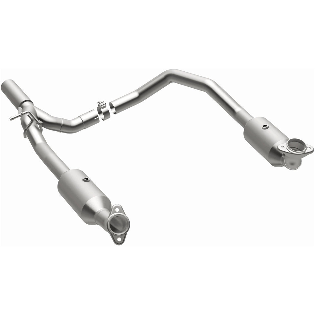 Magnaflow 17-18 Ford E-350 6.8L Direct Fit Converter (280014)