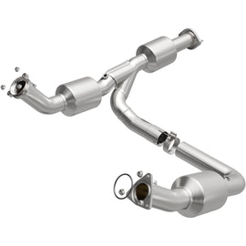 Magnaflow 18-20 Chevrolet Express 2500 Single Underbody 4.3L Direct Fit Catalytic Converter (280210)