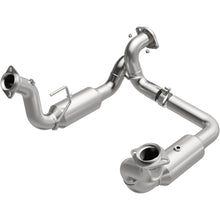 Load image into Gallery viewer, Magnaflow 20-22 Ford F-250 SD Single Underbody Direct Fit Cat Converter (280246)
