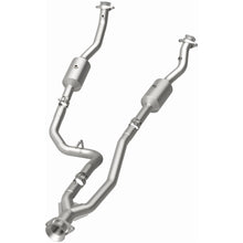 Load image into Gallery viewer, MagnaFlow 20-21 Ford Transit-150 Single Underbody V6 3.5L RWD Direct-Fit Catalytic Converter (280248)
