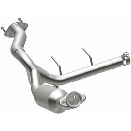 MagnaFlow Exhaust Products 2021-2024 Ford F-150 5.0L OEM Grade Federal / EPA Compliant Direct-Fit Catalytic Converter (280275)