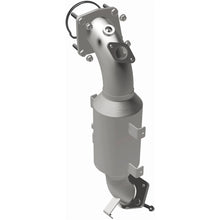 Load image into Gallery viewer, MagnaFlow Exhaust Products 2019-2023 Jeep Cherokee 2.0L OEM Grade Federal / EPA Compliant Direct-Fit Catalytic Converter (280280)