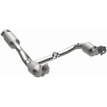 Load image into Gallery viewer, MagnaFlow 2021 Chevrolet Express 2500 4.3L Underbody Direct-Fit Catalytic Converter (280429)